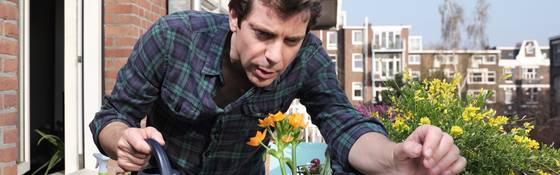 Acteur en dichter Ramsey Nasr: ‘Niet alleen vrouwen hebben een biologische klok’