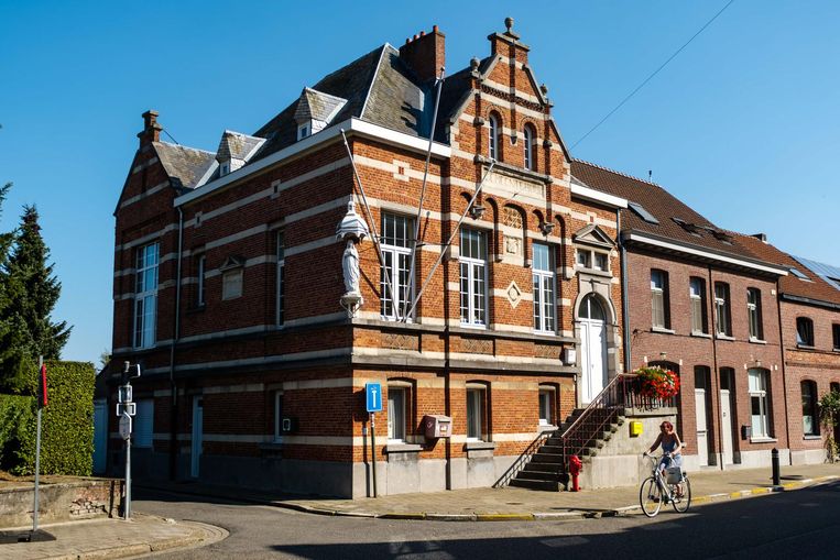 Oudgemeentehuis zoekt nieuw elan Kontich In de buurt HLN