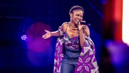 Laatste Blind Audition blaast iedereen omver