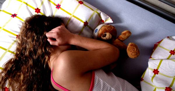 Arnhemse vader misbruikte 14-jarige dochter: 'Mam, pap doet dingen met me  die ik niet wil' | Arnhem | destentor.nl