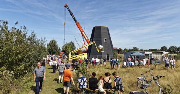 Vinkel heeft weer een molen, maar het is een feestdag met een zwarte rand - BD.nl