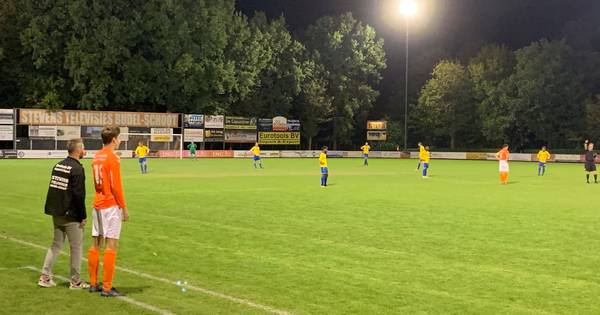Jeugdige talenten helpen Budel voorbij Gestel | Amateurvoetbal - Eindhovens Dagblad