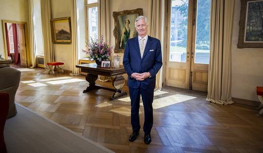▶ Koning Filip uit bezorgdheid over begrotingstekort en hittegolf: ‘Meest kwetsbaren betalen opnieuw zwaarste prijs’