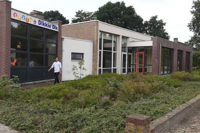 Alleenstaande minderjarige asielzoekers Overloon naar schakelklas in school in Landhorst