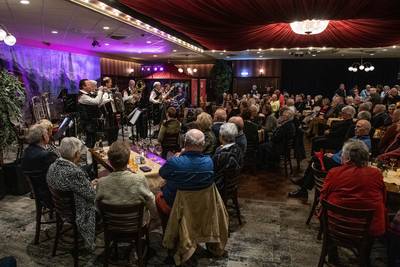 Nieuwjaarsconcert in Goor: ‘60 procent van de zaal is al wel met pensioen’