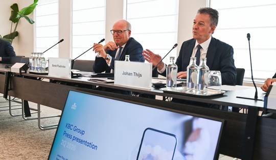 De banken verdienen miljarden, maar uw spaargeld profiteert niet mee: ‘Cru gezegd: de banken zwemmen in deposito’s’