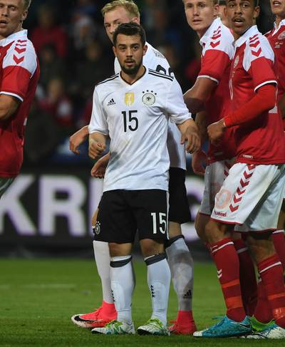 Ajacied Younes maakt basisdebuut bij Duitsland