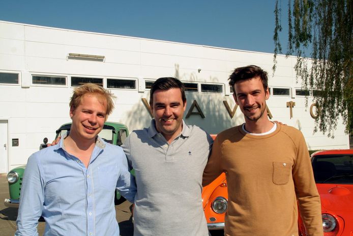 Vavato Veilt In Sneltreinvaart Sint Niklaas Hln Be Dit kon natuurlijk allemaal vermeden worden moest verkoper(vavato), de tegels netjes stapelen.(volgens de chauffeur is dit niet de eerste keer dat dit gebeurde). vavato veilt in sneltreinvaart sint