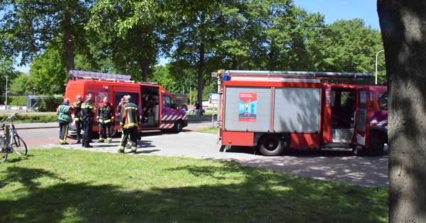 Grote zoekactie na vondst van kinderfietsjes langs waterkant in Waddinxveen: hulpdiensten massaal uitgerukt.