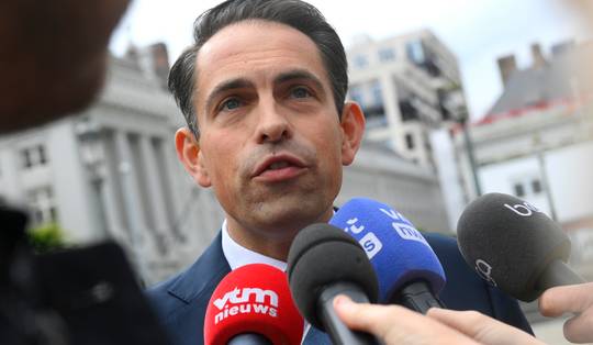 Tom Van Grieken haalt zwaar uit naar de ‘Nieuwe Vooruit Alliantie’