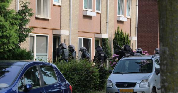 Vier mannen opgepakt in Grave na gewapende overval in Schijndel - De Gelderlander