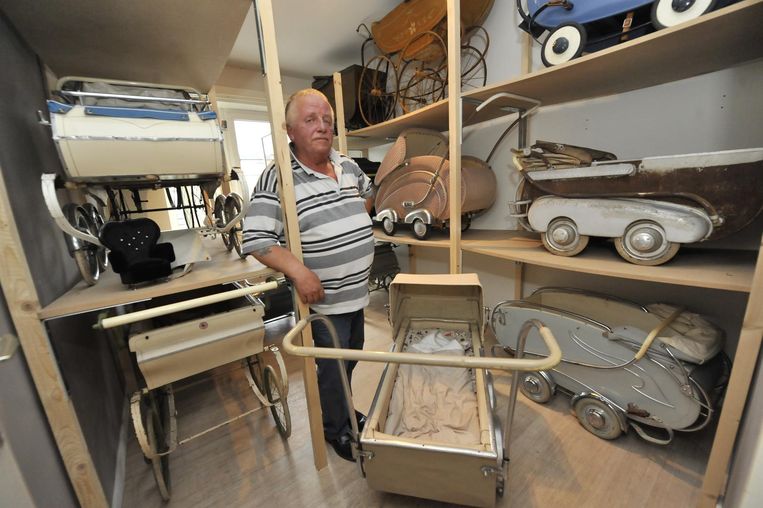 Kraanman Zot Van Kinderwagens Brasschaat In De Buurt Hln