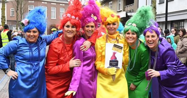 Mill en Sint Anthonis groot in optochten | Mill en St. Hubert - De Gelderlander
