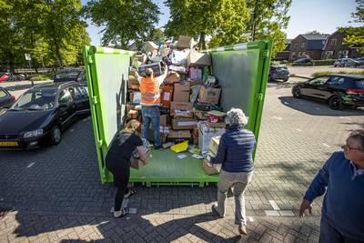 Oud papier in gemeente Hof van Twente weer huis aan huis opgehaald