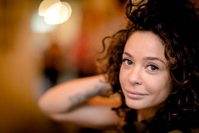 Fajah Lourens ambassadrice voedselbank Dodewaard