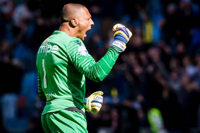 Keeper Room meldt zich ziek bij Vitesse