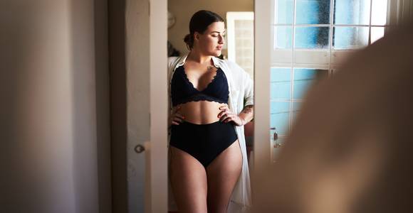 Word jij opgewonden van jezelf? Een seksuologe en vibratorinfluencer over de kracht van ‘autoseksualiteit’: “Jezelf sexy vinden komt je seksualiteit ten goede”