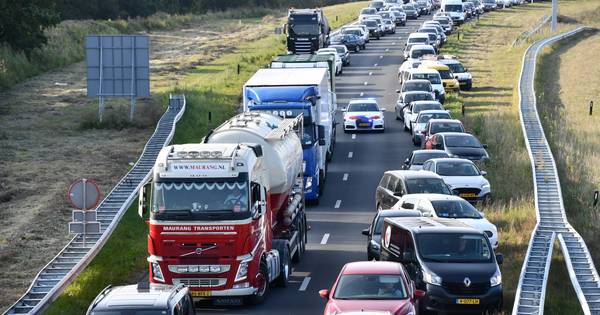 Westerscheldetunnel dicht door ongeluk.