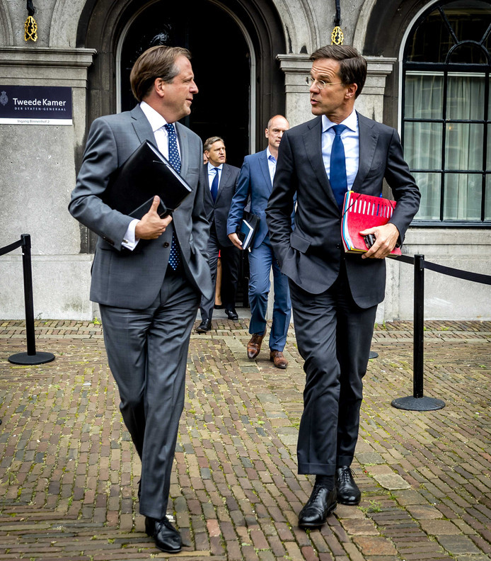 03.10.2017 - Alexander Pechtold (D66), Sybrand van Haersma Buma (CDA), Gert-Jan Segers (ChristenUnie) en Mark Rutte (VVD) op het Binnenhof.