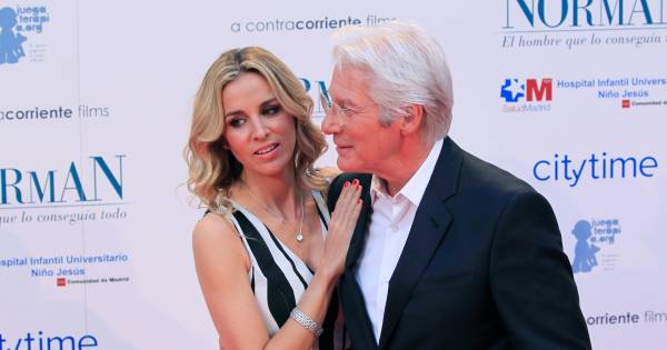 Richard Gere 70 En Zijn Vrouw 37 Verwelkomen Tweede Zoontje Show Ad Nl