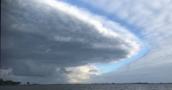Ufo-wolk gespot boven Friesland | Binnenland - BN DeStem