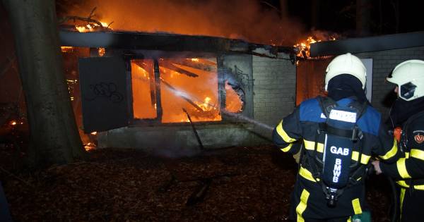 Uitslaande Brand Verwoest Schuurtje In Loon Op Zand Rook Trekt Over Midden Brabantweg Loon Op Zand Bd Nl