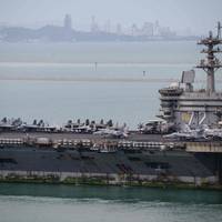Na berichten over voedseltekorten en wanhopige bemanning: Amerikaans vliegdekschip na negen maanden op zee aangekomen in Thailand