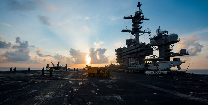 Het vliegdekschip USS Carl Vinson is onderweg naar Azië.