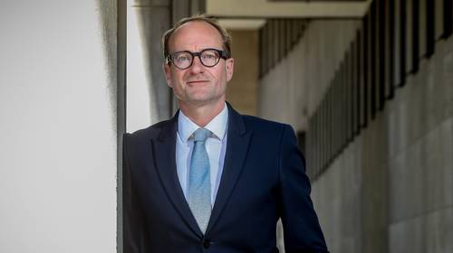 Ben Weyts: “Alle scholen sluiten, was ondoordacht. Dat laat ik nooit meer gebeuren”