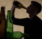 De Block over comazuipende jongeren: “Opvoeden is niet de taak van de overheid” 