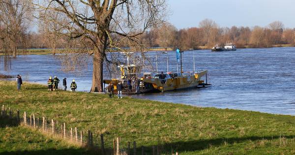 Veerpont Lith blijft nog even aan de kant - BD.nl