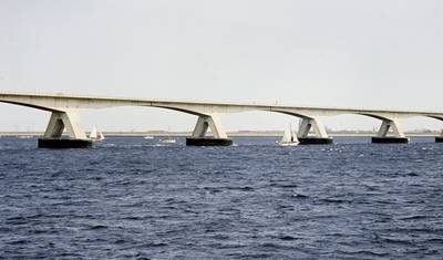 Haringvlietbrug een nachtje dicht, omrijden via Moerdijk
