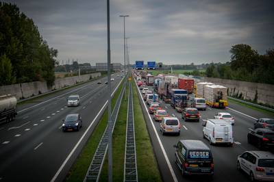 Verkeer staat helemaal vast rondom Arnhem, A348 heeft 50 minuten vertraging