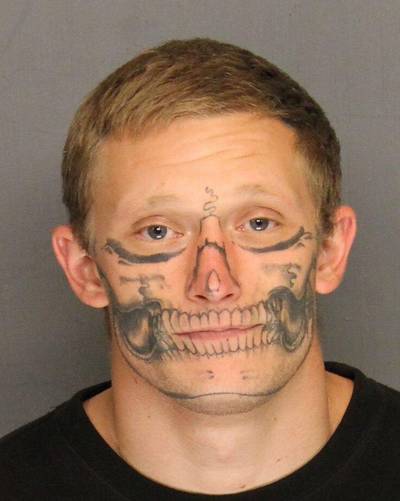 Gevangene met opvallende tattoo ontsnapt uit Amerikaanse gevangenis