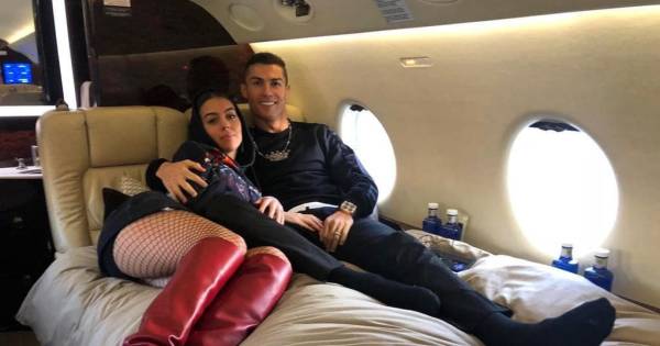 Cristiano op pad met privéjet, Iniesta bezoekt Harry Potter - Tubantia