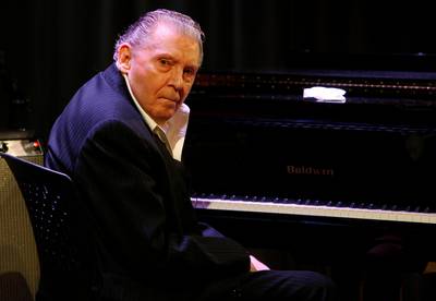 Jerry Lee Lewis annuleert optredens na beroerte