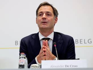 Premier De Croo wil dat vaccincampagne volgende week op volle toeren komt: “Vaccin in de frigo doet niet wat het moet doen, het moet toegediend worden”