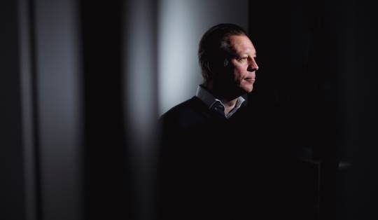 Midden-Oosten-kenner Koert Debeuf: ‘Ik was er als kind al van overtuigd dat ik niet lang zou leven’