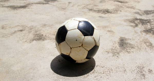 Oude verhalen voetbalvereniging Leende komen boven tijdens 'Witte nog...?'