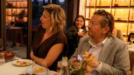 Jury onder vuur: "Hey boomer, geen Instagram aan tafel"