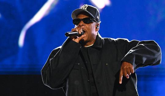 Vrouw die Jay-Z beschuldigde van verkrachting als 13-jarige zegt nu dat haar verhaal onwaar was: ‘Ik heb hem nooit ontmoet’
