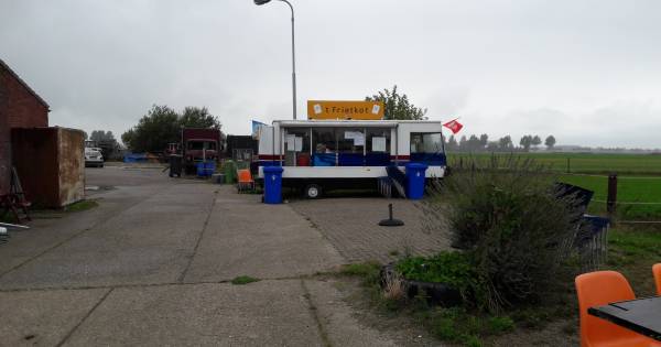 Einde aan de impasse: Jaap de Wilde mag tóch friet verkopen vanaf zijn erf in Scherpenisse