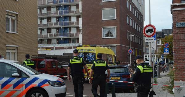 Gewonde bij steekpartij op de Haagse Snoekstraat .