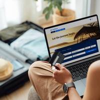 De lepe trucs van Ryanair, Booking en co.: ‘Door één zinnetje aan te passen kun je iemand iets verkopen wat hij normaal niet zou willen’