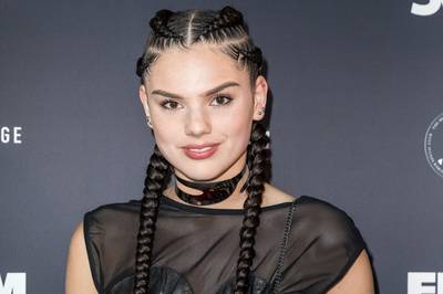 Famke Louise deelt intiem zwembadkiekje met Ronnie Flex