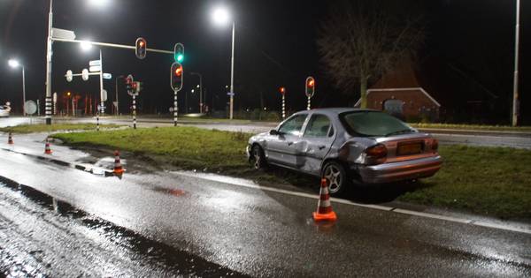 Vooral blikschade bij ongeval tussen auto en vrachtwagen op N18 bij Lichtenvoorde.