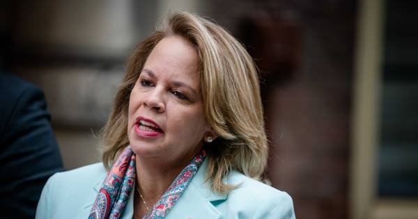 Arubaanse Minister President Onder Bewaking Na Bedreiging Met De Dood Binnenland Gelderlander Nl