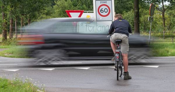 Aanpak kruising Laag Zuthem stemt PB-voorman Nijhoff blij - De Stentor