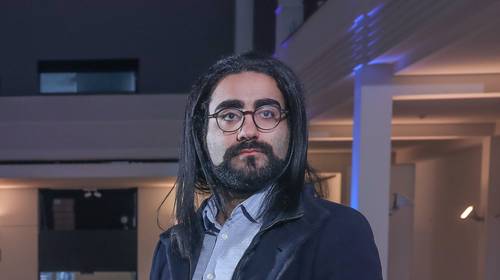  Man met een plan: Hassan Al Hilou (21) leidt Brusselse jongeren naar financiële zelfstandigheid
