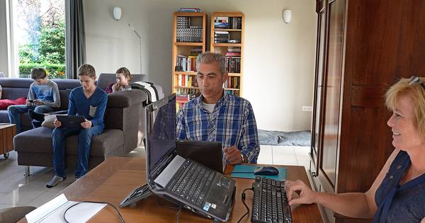 Teeffelen begint met aanleg glasvezel | Oss - BD.nl